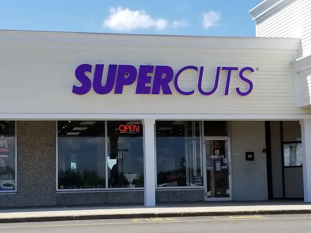 SUPERCUTS — Hair salon in Auburn